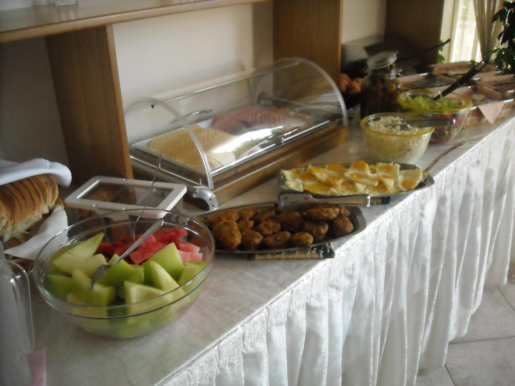 Iris Hotel Nea Kallikrateia Extérieur photo