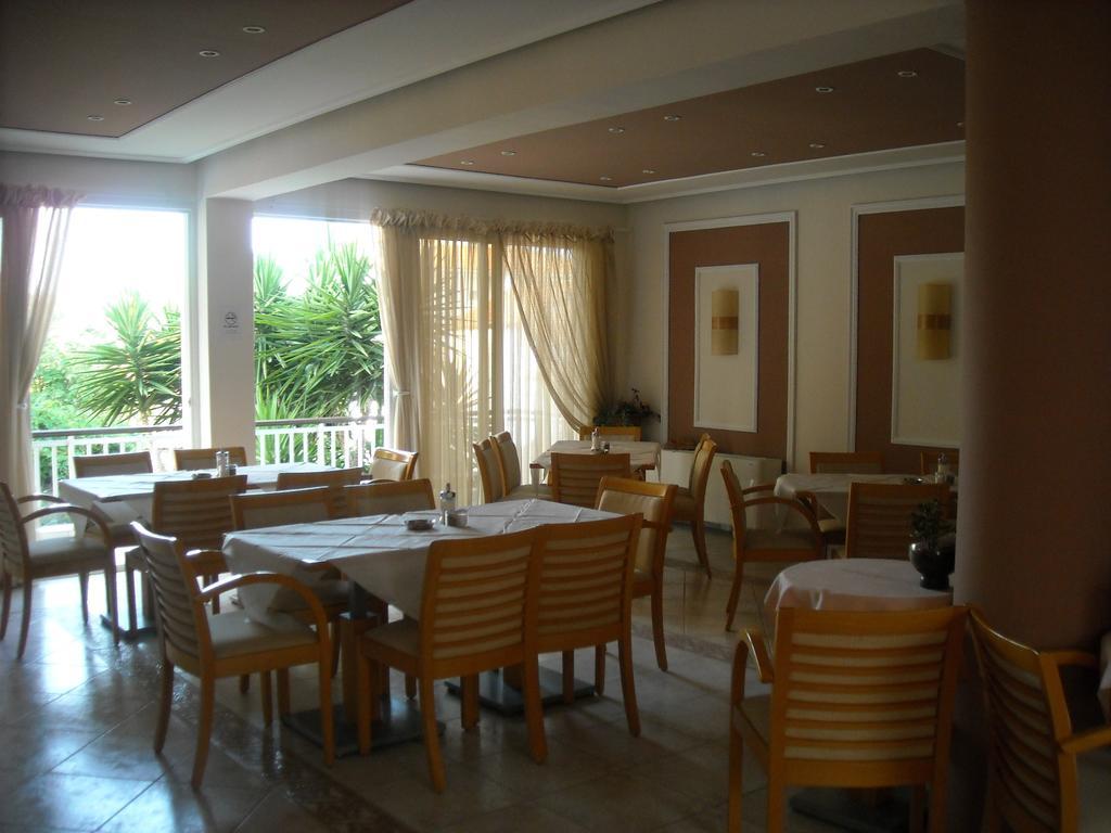 Iris Hotel Nea Kallikrateia Extérieur photo